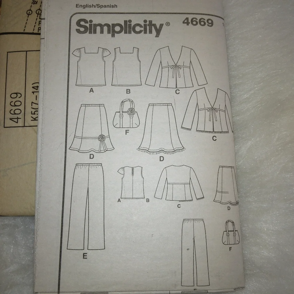 SIMPLICITY 4669 Sz 7-14 Disney Lizzie McGuire Girl's separates